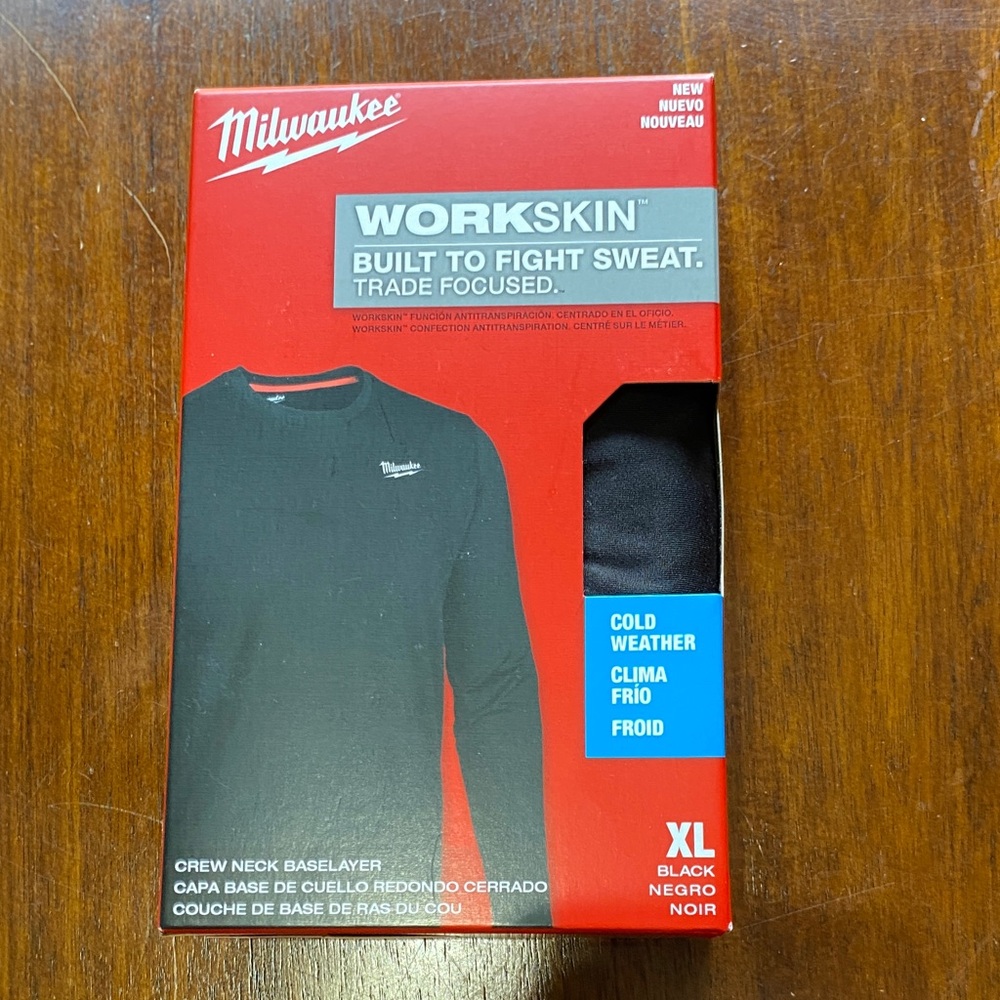 Milwaukee Black Workskin Crew Neck Baselayer